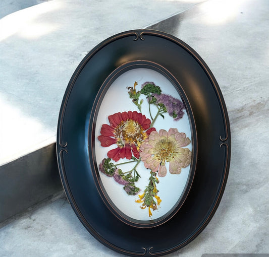 Real pressed flowers- oval frame